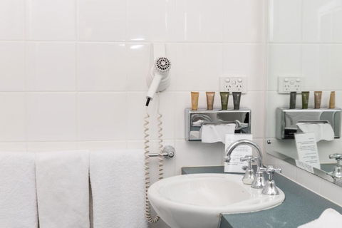 Pastoral Hotel Motel - Accommodation Newcastle 3