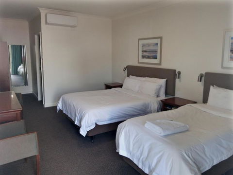Pastoral Hotel Motel - Accommodation Newcastle 1