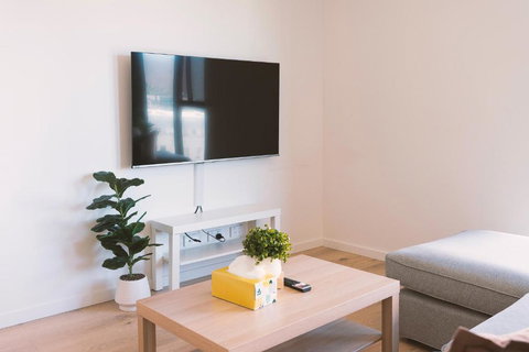 Patio Mt View 1BR Apt In CBD Near ANU And Museum With Free Parking And WiFi - Accommodation Newcastle 1