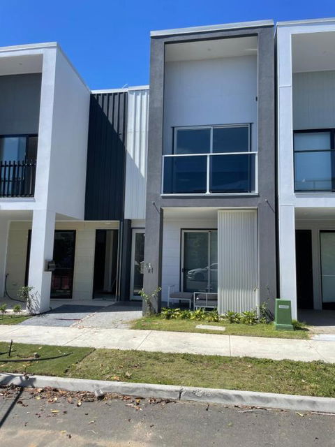 Peaceful Paradise - Accommodation Newcastle 1
