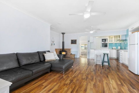 Pebble Cottage - Accommodation Newcastle 2