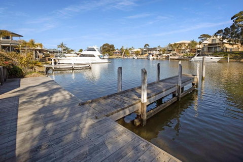 Pelican Brief - Accommodation Newcastle 2