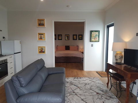 Pemberton Japanese Garden Studio - Accommodation Newcastle 2