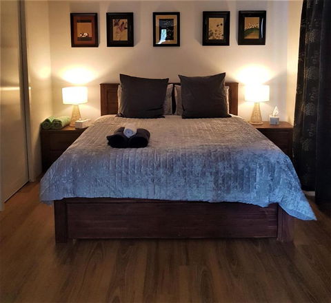 Pemberton Japanese Garden Studio - Accommodation Newcastle 3