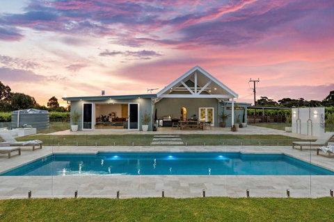 Pethick House - Accommodation Newcastle 2