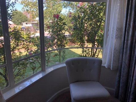 Pleasant View - Accommodation Newcastle 2