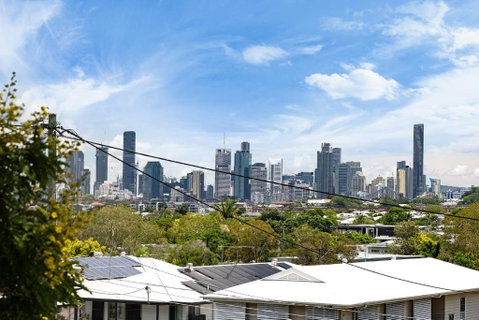 Pet Friendly Family Home In Brisbane - Relocations And Family Stays - Fast Internet - Parking - Netflix - Accommodation Newcastle 1