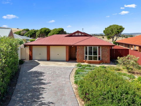 Pets At The Beach 8 Marto Court - Accommodation Newcastle 1