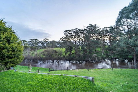 Platypus Waters B&B - Accommodation Newcastle 3