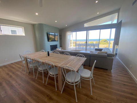 Pleasant View Too - Accommodation Newcastle 3