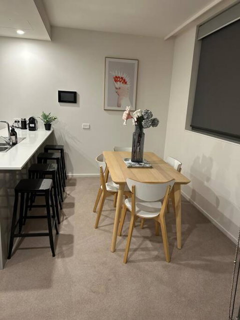 Plush Apartment On Mort - Accommodation Newcastle 2