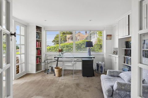 Poolside Stay - Close To Taronga Zoo & Luna Park - Accommodation Newcastle 2