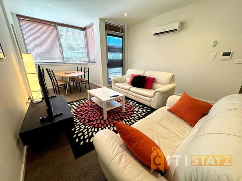 Pretty Penthouse - Close To ANU - Accommodation Newcastle 1