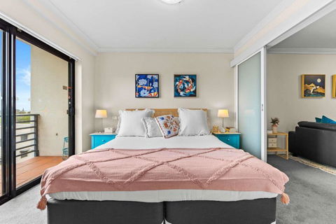 Prime Perth Apartment - Accommodation Newcastle 0