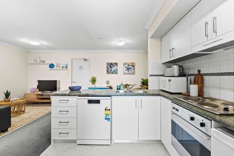 Prime Perth Apartment - Accommodation Newcastle 3