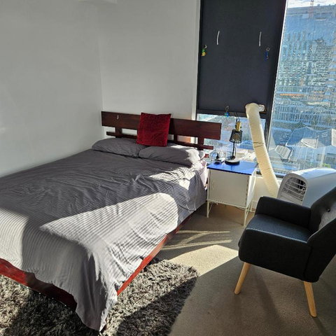 Private Bedroom & Bathroom In Shared Inner Brisbane Apartment - Accommodation Newcastle 3
