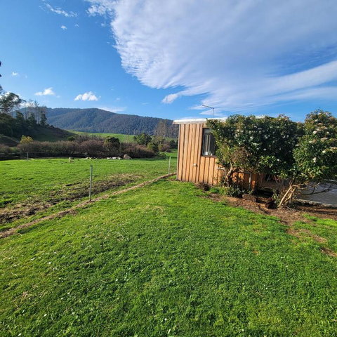 Pub In The Paddock - Accommodation Newcastle 3