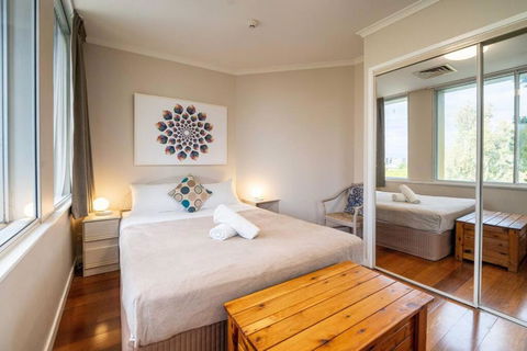Quaint Auchenflower 1B1B Apt W Parking Close To UQ - Accommodation Newcastle 3