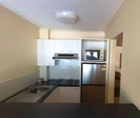 Quiet Unit In Leafy Hotel - Accommodation Newcastle 2