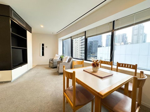 QV Central Oasis Contemporary City Getaway - Accommodation Newcastle 2