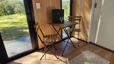 Rainbow Retreat By Tiny Away - Accommodation Newcastle 3
