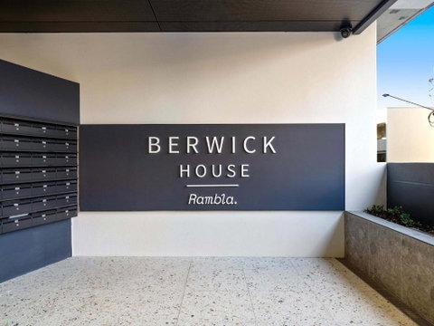 Rambla @ Berwick House - Accommodation Newcastle 2