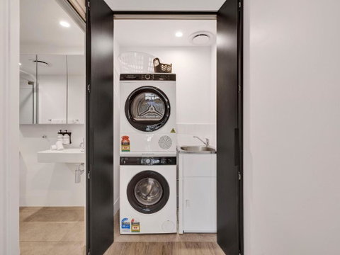 Rambla @ Berwick House - Accommodation Newcastle 1