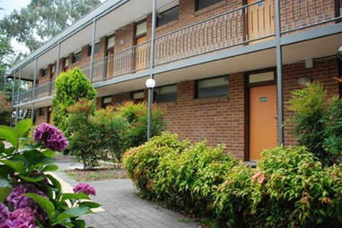 Red Cedars Motel - Accommodation Newcastle 0