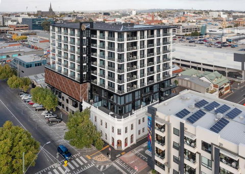 R Hotel Geelong - Accommodation Newcastle 2