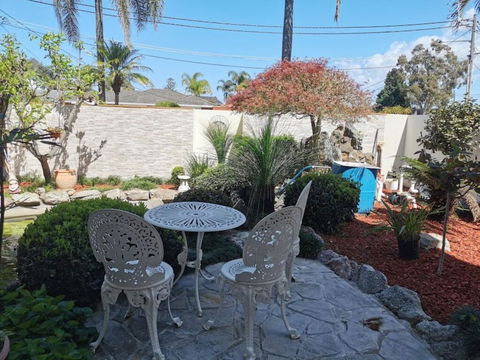 Attached Self Service Waterfront Whole Villa - Sydney - Accommodation Newcastle 3