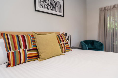 AVENUE MOTEL APARTMENTS - Accommodation Newcastle 0