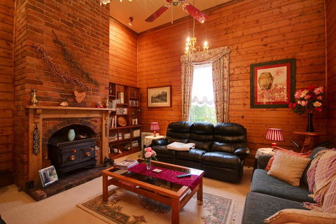 B & B At Winterbrook - Accommodation Newcastle 3
