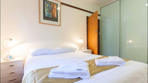 B4 Apartment Close To City, UWA, Nedlands & Swan River - Accommodation Newcastle 0