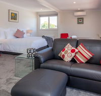 Balconies Lakeside - Accommodation Newcastle