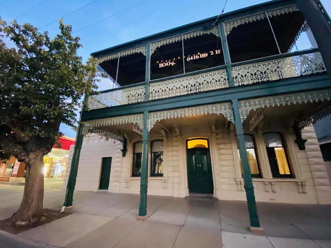 Balcony Level - Heygarth House - Port Of Echuca Townhouse - Accommodation Newcastle 0