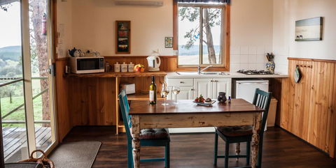 Balingup Heights Hilltop Forest Cottages - Accommodation Newcastle 3