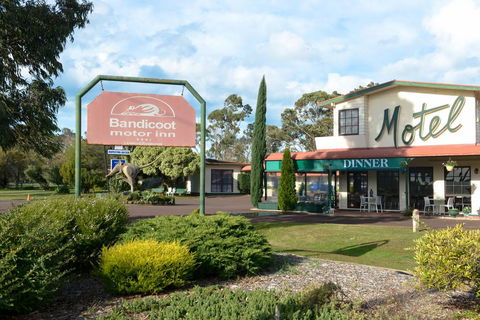 Bandicoot Motor Inn Hamilton - Accommodation Newcastle 2