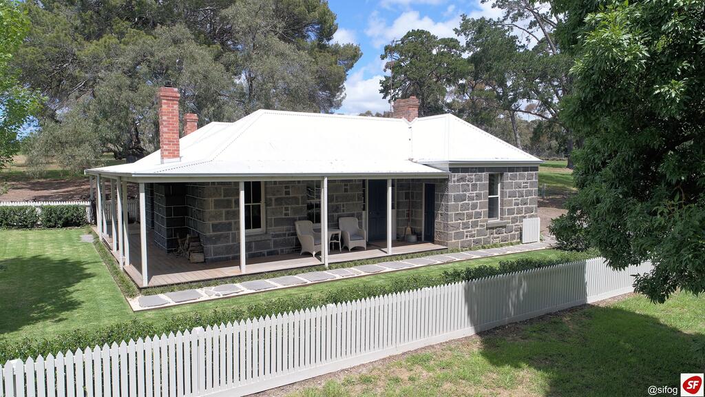 Inverleigh VIC Accommodation Newcastle