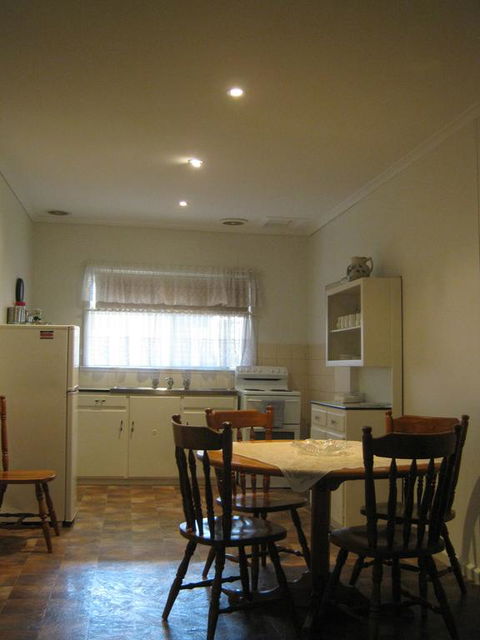 Basedow Units Tanunda - Accommodation Newcastle 1