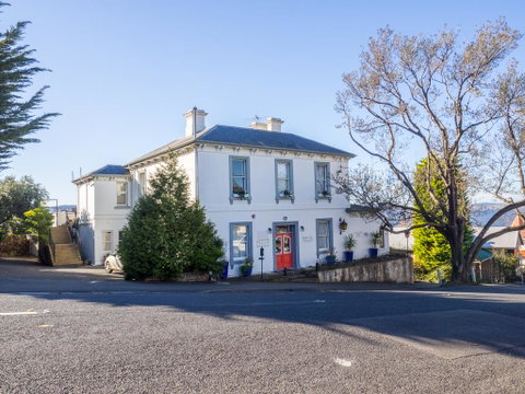 Battery Point Manor - Accommodation Newcastle 0