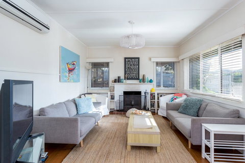 Bay Cottage - Accommodation Newcastle 0