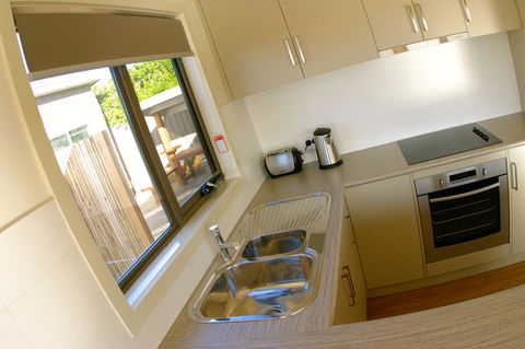 Bay Of Islands Apartments - Accommodation Newcastle 3