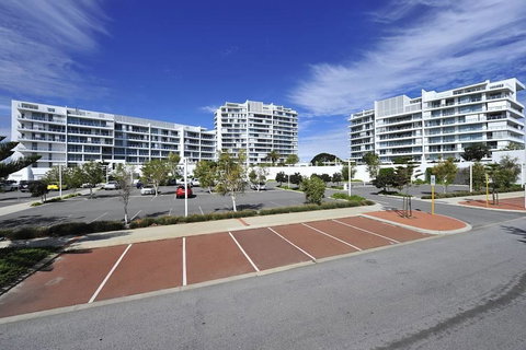 Bayview 608 - Accommodation Newcastle 2