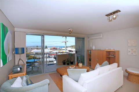 Bayview Apartments, Unit 7/42 Stockton Street - Accommodation Newcastle 0