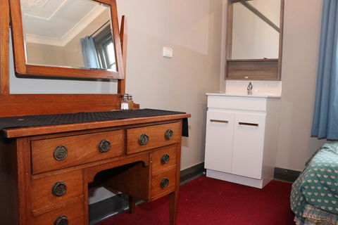 Bayview Hotel - Batemans Bay - Accommodation Newcastle 1