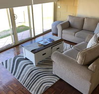 Bayview no 1 - Next to the Beach - Accommodation Newcastle