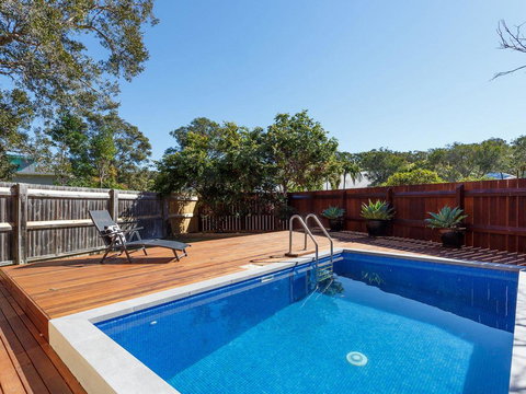 Beach Break - Accommodation Newcastle 0