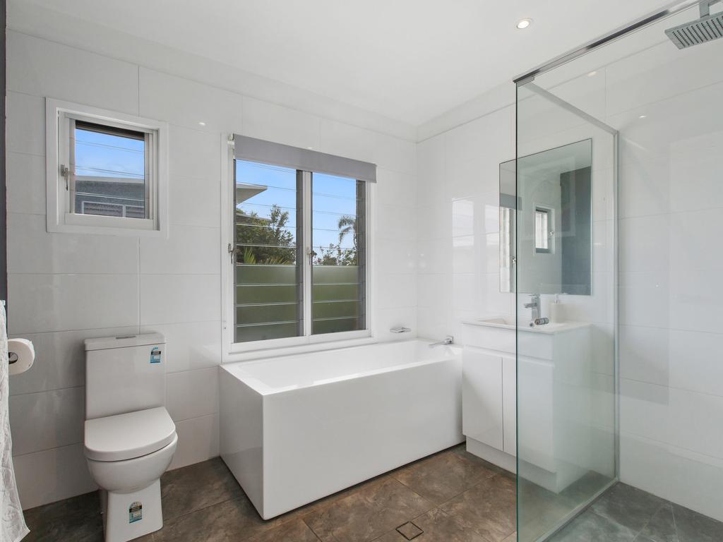 Casuarina Beach NSW Accommodation Newcastle