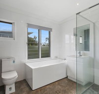BEACH HOUSE ON PEARL - Accommodation Newcastle