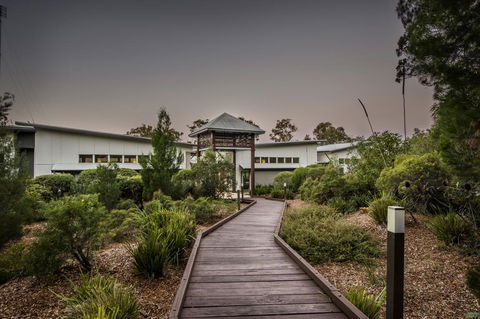 Beach Road Holiday Homes - Accommodation Newcastle 3